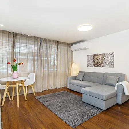 Appartamento Bombarda Ii By Innkeeper